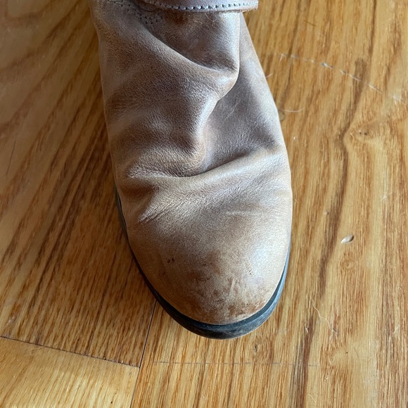 Steve Madden boots in great condition diction! Only worn about 5 times - Picture 4 of 6